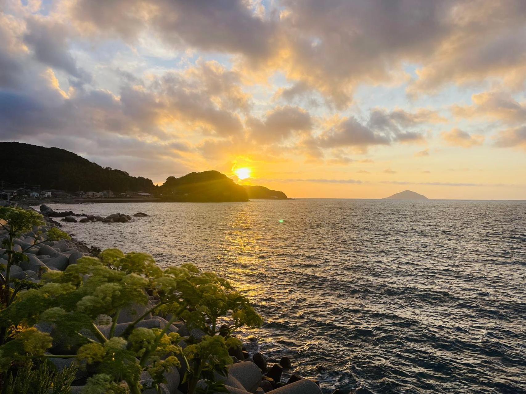 伊都山海渓 Itoshima Екстериор снимка